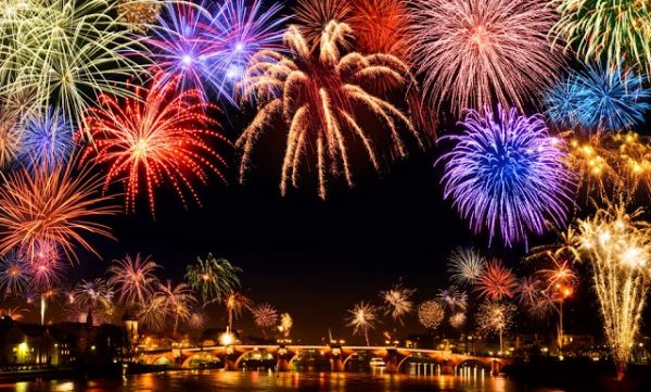 Feuerwerk ganzjährig